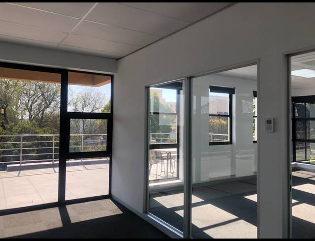 209M² OFFICE TO LET IN HYDE PARK